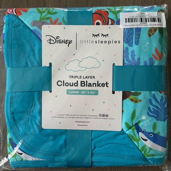 Disney Other - *New* Little Sleepies Disney Nemo’s Reef Large Cloud Blanket